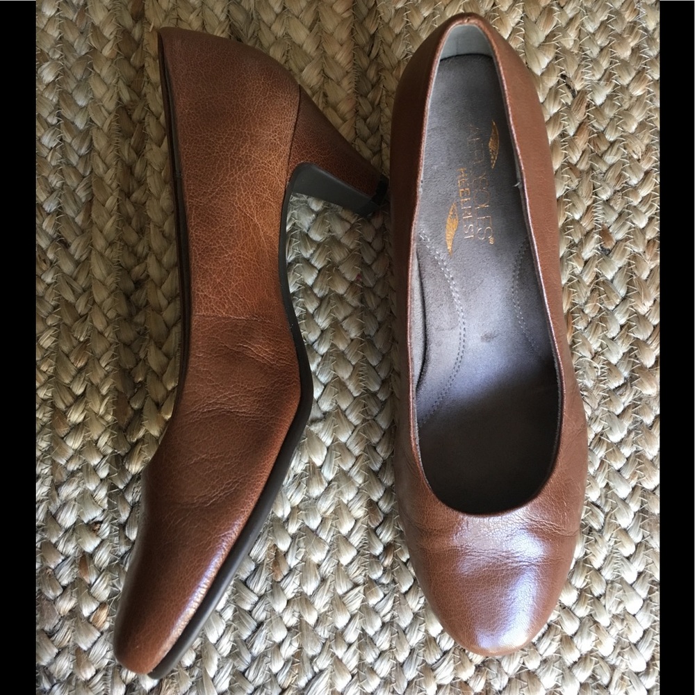 Aerosoles leather shoes